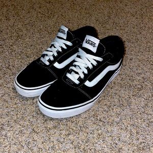 Vans black